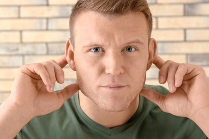 دلایل به وجود آمدن کم شنوایی