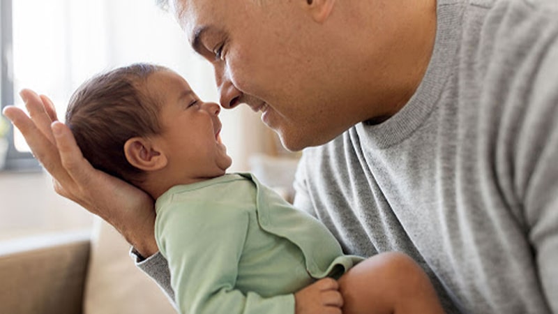 بازخوردهای شنوایی نوزادان در ماه های مختلف تولد