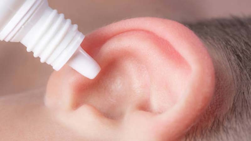 نحوه تمیز کردن گوش با استفاده از قطره
